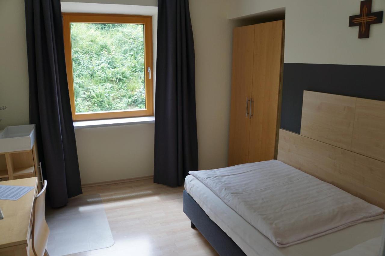 Hotel Kloster Neustadt 2*